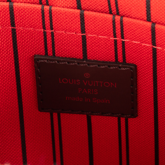 Louis Vuitton Neverfull Pouch - Picture 8 of 9